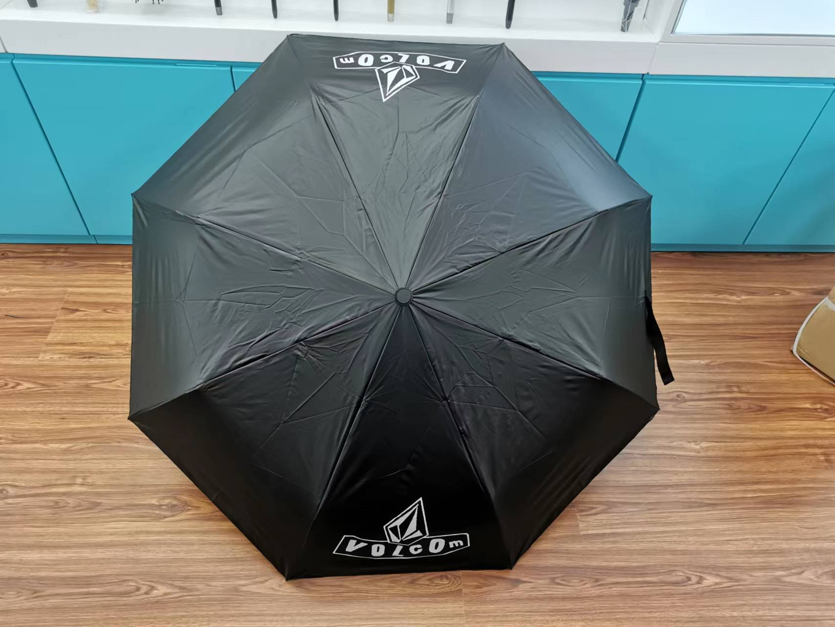 本頁圖片/檔案 - Volcom umbrella 888 a